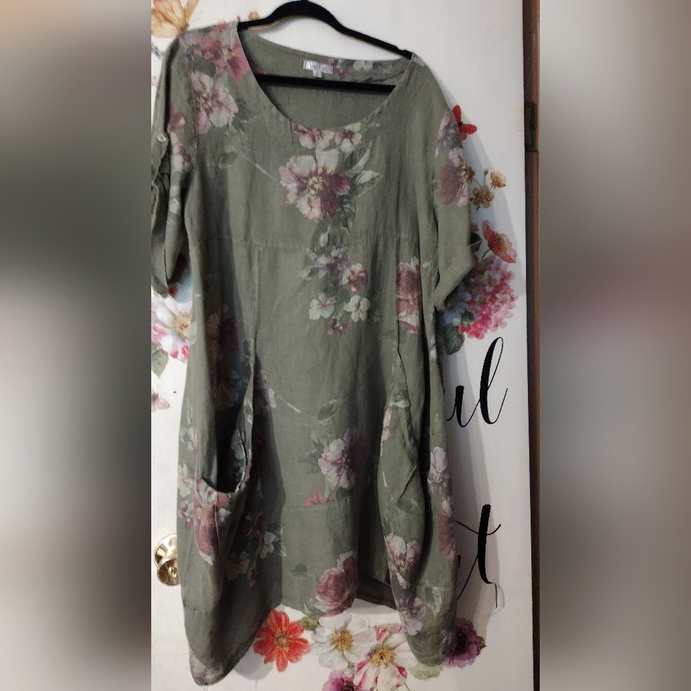 Floral Pocket Tunic Dress in Olive Green - Unbranded